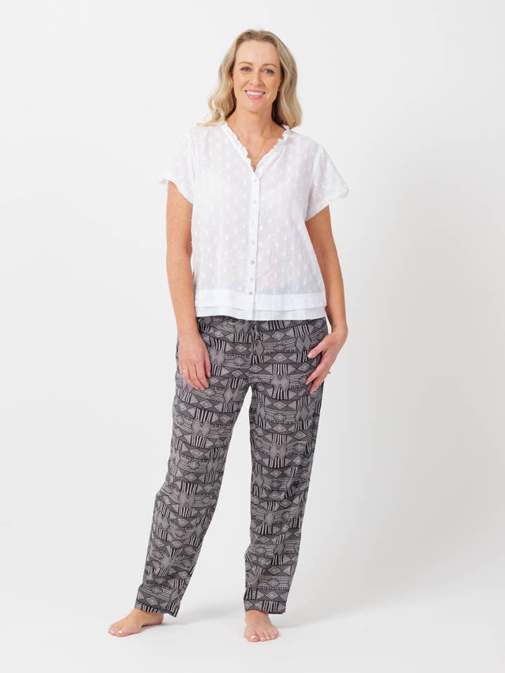 Chilli Bukser i Sorte og Hvide Diamanter for engroshandel hos Mozaic by Euro Dreaming