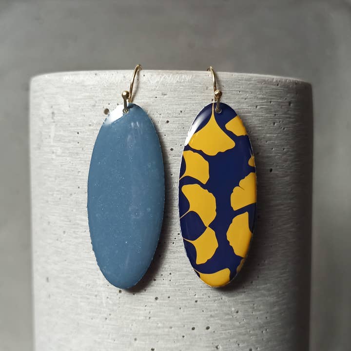une Hirondelle sous le Tilleul – wholesale Dangle earrings – Reversible Chinon Loops - ginkgo leaves 1214