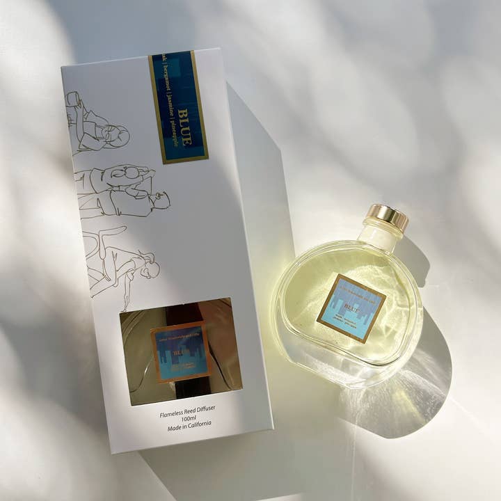 Diffuseur de roseaux bleu (avec nouvelle boîte d'emballage) pour la vente par Kyler Handcrafts and Gifts