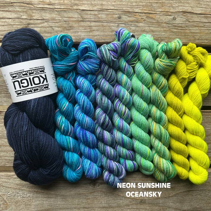 Koigu Wool Designs - Venta al por mayor Hilos - ENVOLTURA NEÓN SOLAR1