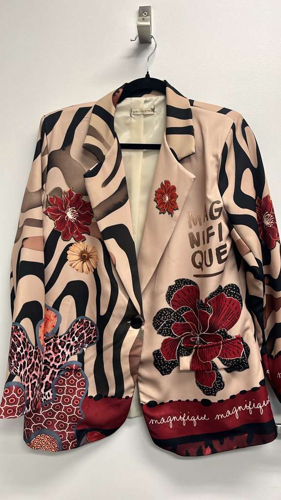 LOOWIE - Wholesale Blazer - Women's - LUFR3 One Size Italian Pop Art "FRIDA" Print Blazer LOOWIE 1