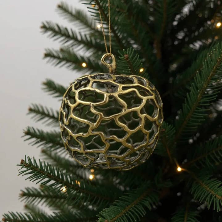 Antika juldekorationer i guld – Vintage julkulor (Set 2) för wholesale av The Tangerine Store