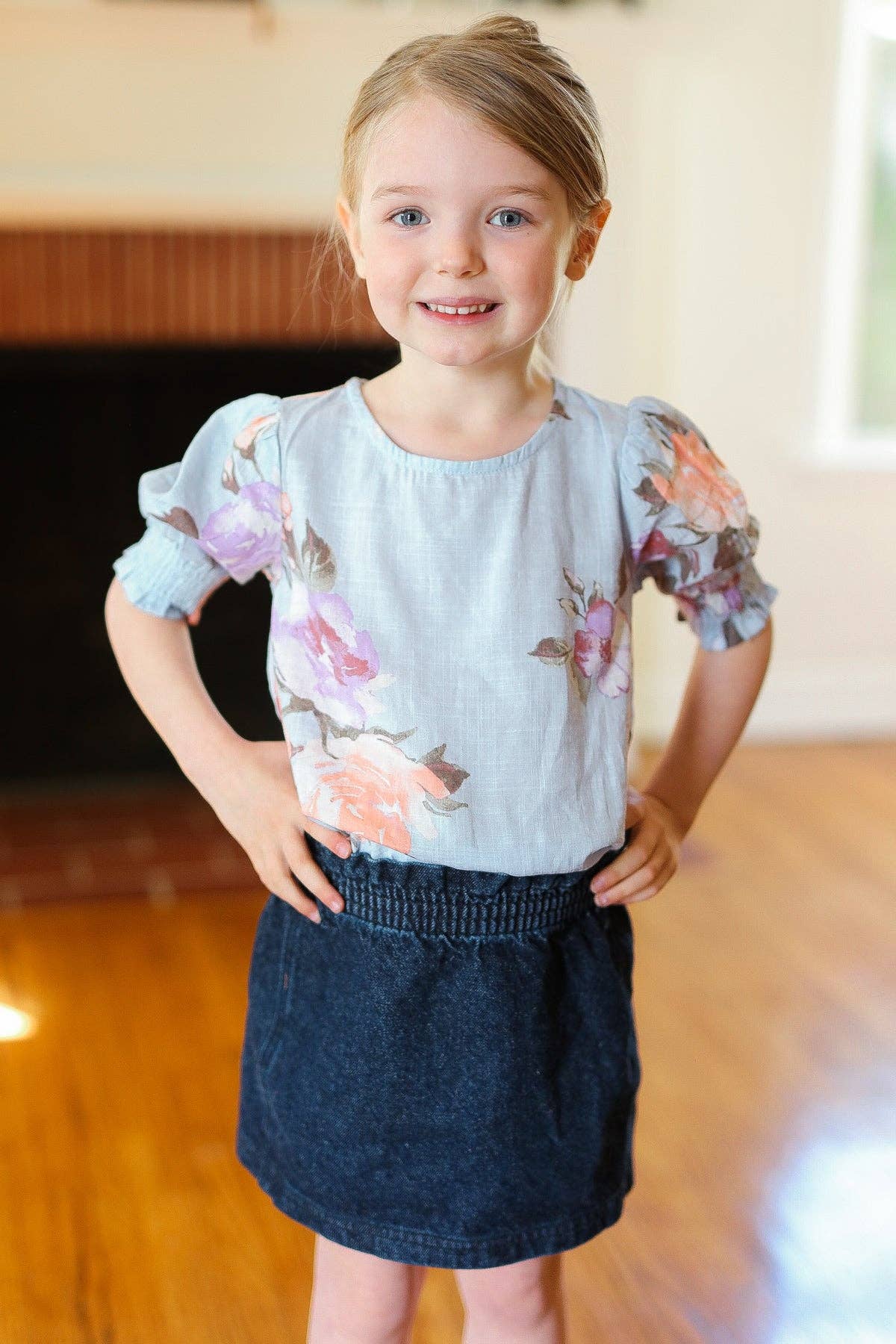 Promenade – wholesale T-shirt – Kids – Kids Blue Floral Ruche Sleeve Key Hole Button Back Blouse1