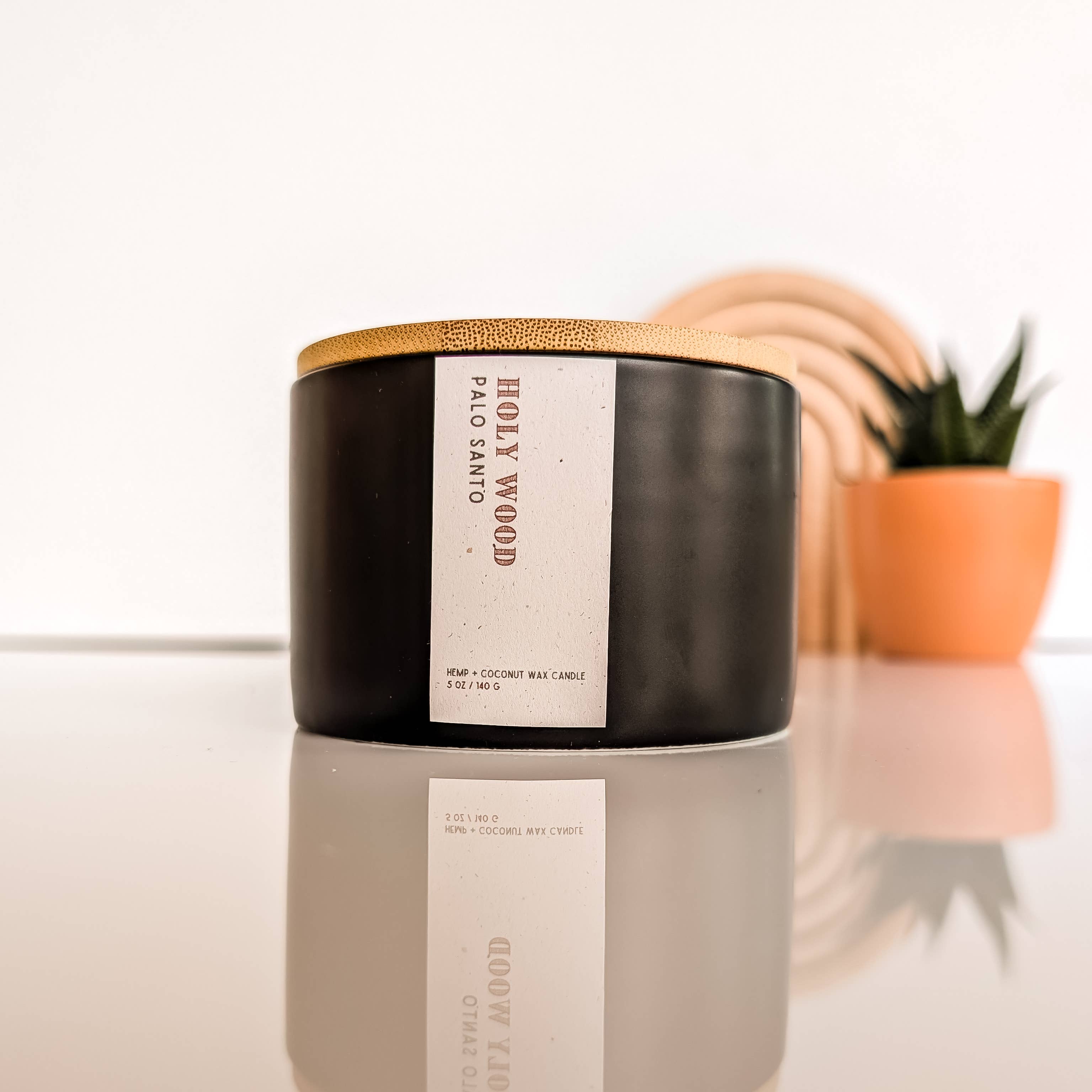 The Modern Sonoran – Großhandel Kerze im Glas / gefüllte Kerze – Holy Wood: Palo Santo Hanf-Kerze 141 g (Boho-Dekor & Geschenk)1