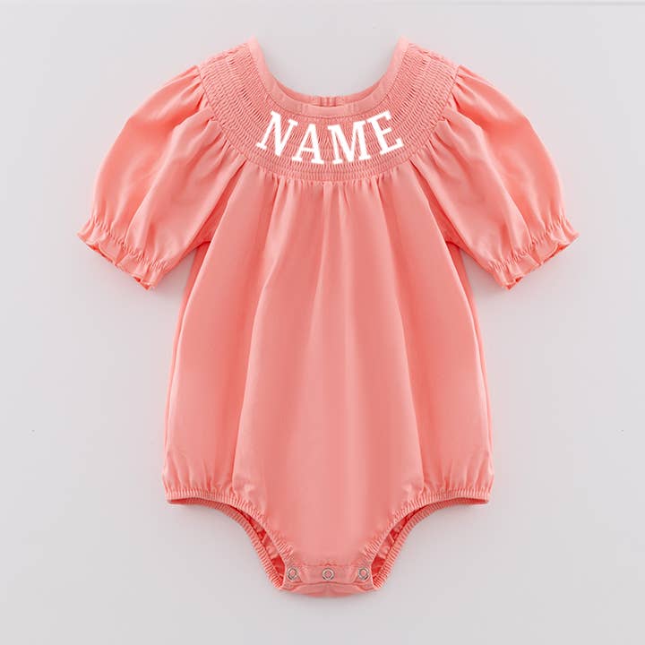 Bulles à smocks personnalisées avec nom brodé pour filles en corail d'été pour la vente par Auraquise