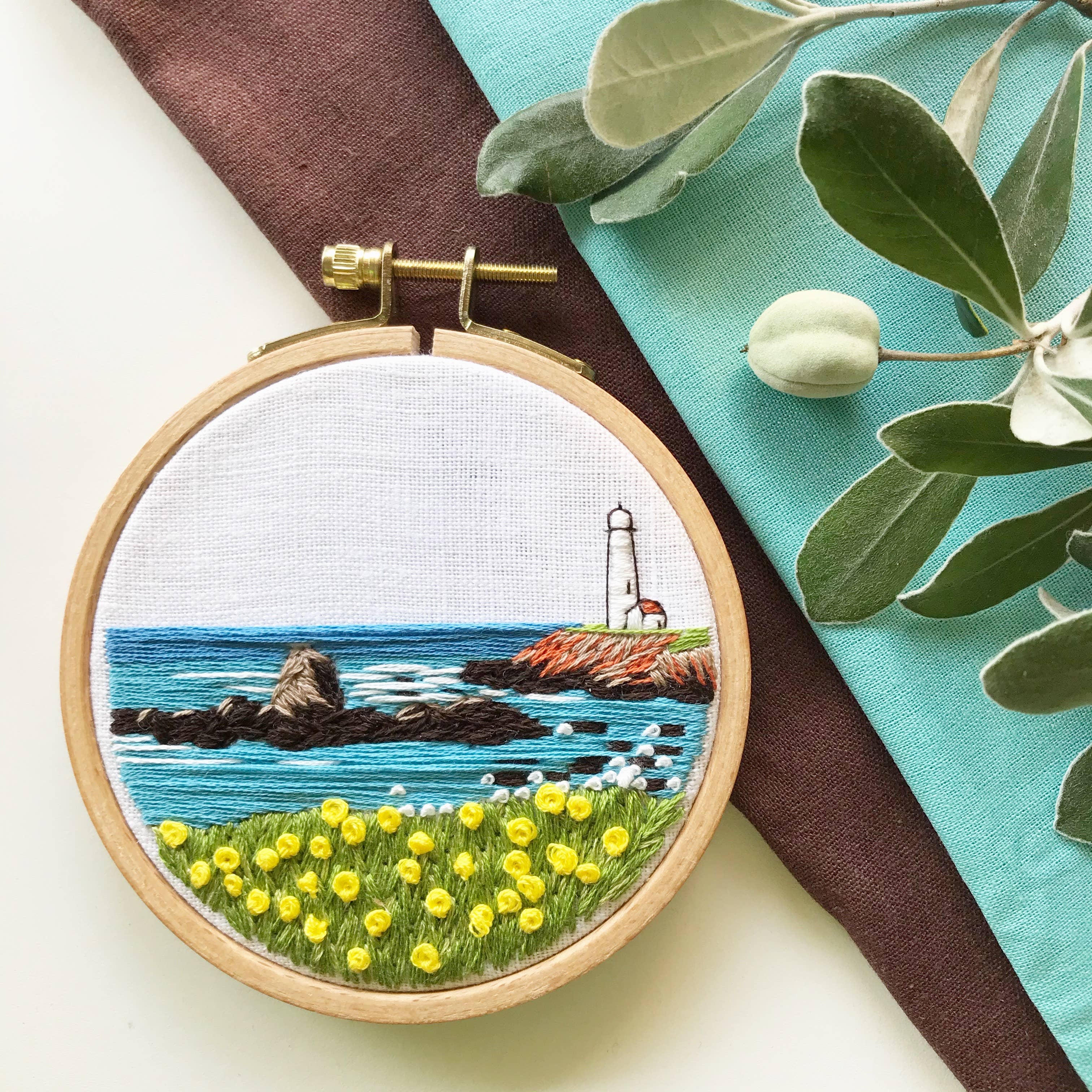 Rosanna Diggs Embroidery - Venta al por mayor Kits de costura - Lighthouse By the Bay kit de bordado a mano moderno8