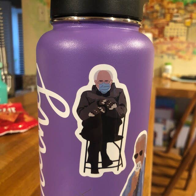 The Spicy Creative – wholesale Klistermärke – Bernie Sanders vantar