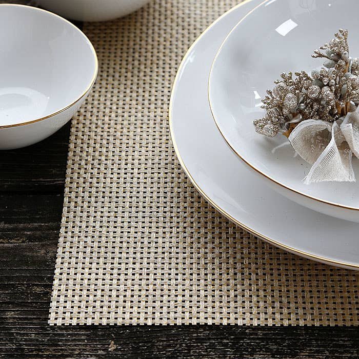 Fiorirà un giardino – Individuais por atacado – Individual em Vinil Entrançado Dourado 30 x 45 cm1