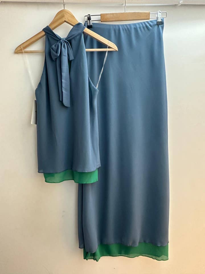 LORIANE - Wholesale Top & Skirt Set - Women's - 6662 one size top + long skirt set 1