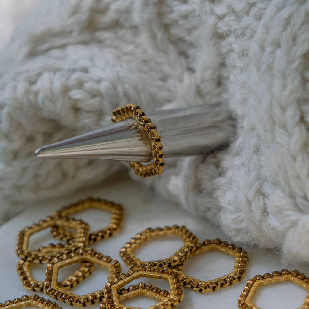 Thread and Maple - Vente Accessoire de tricot/crochet - Marqueurs de mailles en nid d'abeille avec perles1