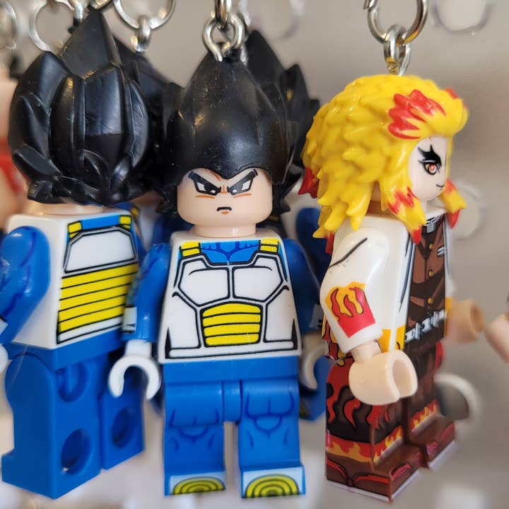 Con-Quest Crafts - Wholesale Keychain - Unisex - Anime and Manga Inspired Minifigure Keychains