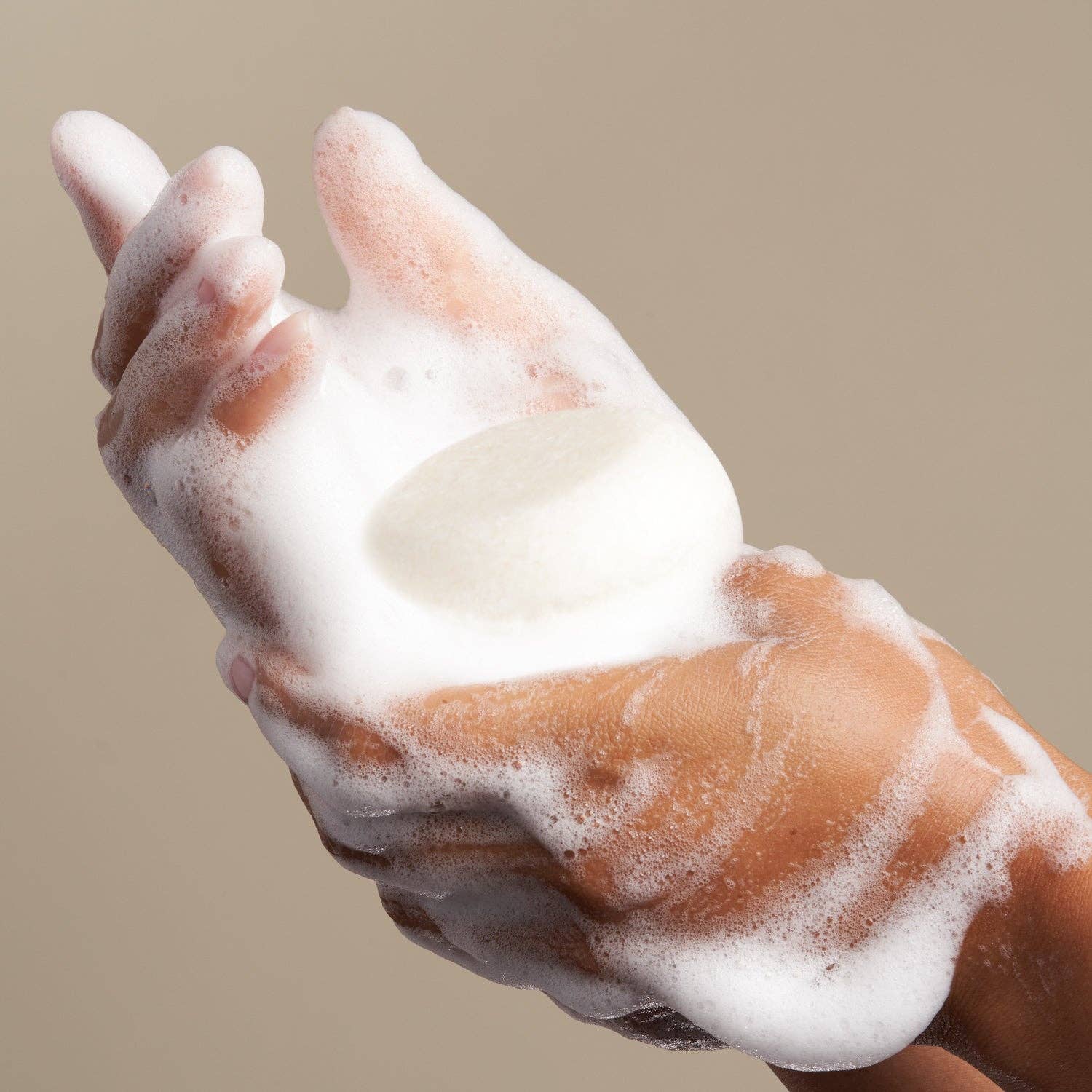 NOTICE Hair Co. - Wholesale Shampoo Puck/Solid Shampoo - Hydrator Shampoo Bar - moisturizing for curly & dry hair1