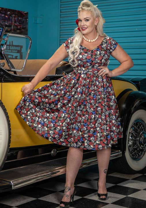 Vestido Baloiço Lily Retro Ombro Preto Caveiras & Rosas por atacado de Dolly & Dotty