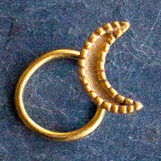 Estudio de nariz de luna chapado en oro / Joyería de luna creciente de oro para venta al por mayor de JAYA MOKSHA