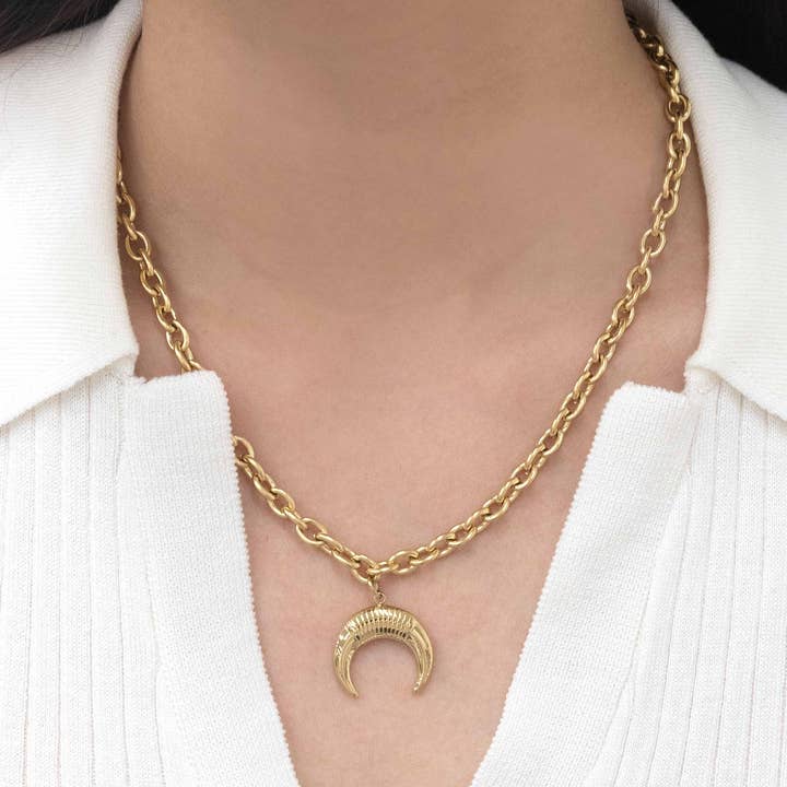 Lovoda - Wholesale Pendant/Charm Necklace - Wild West Double Horn Necklace