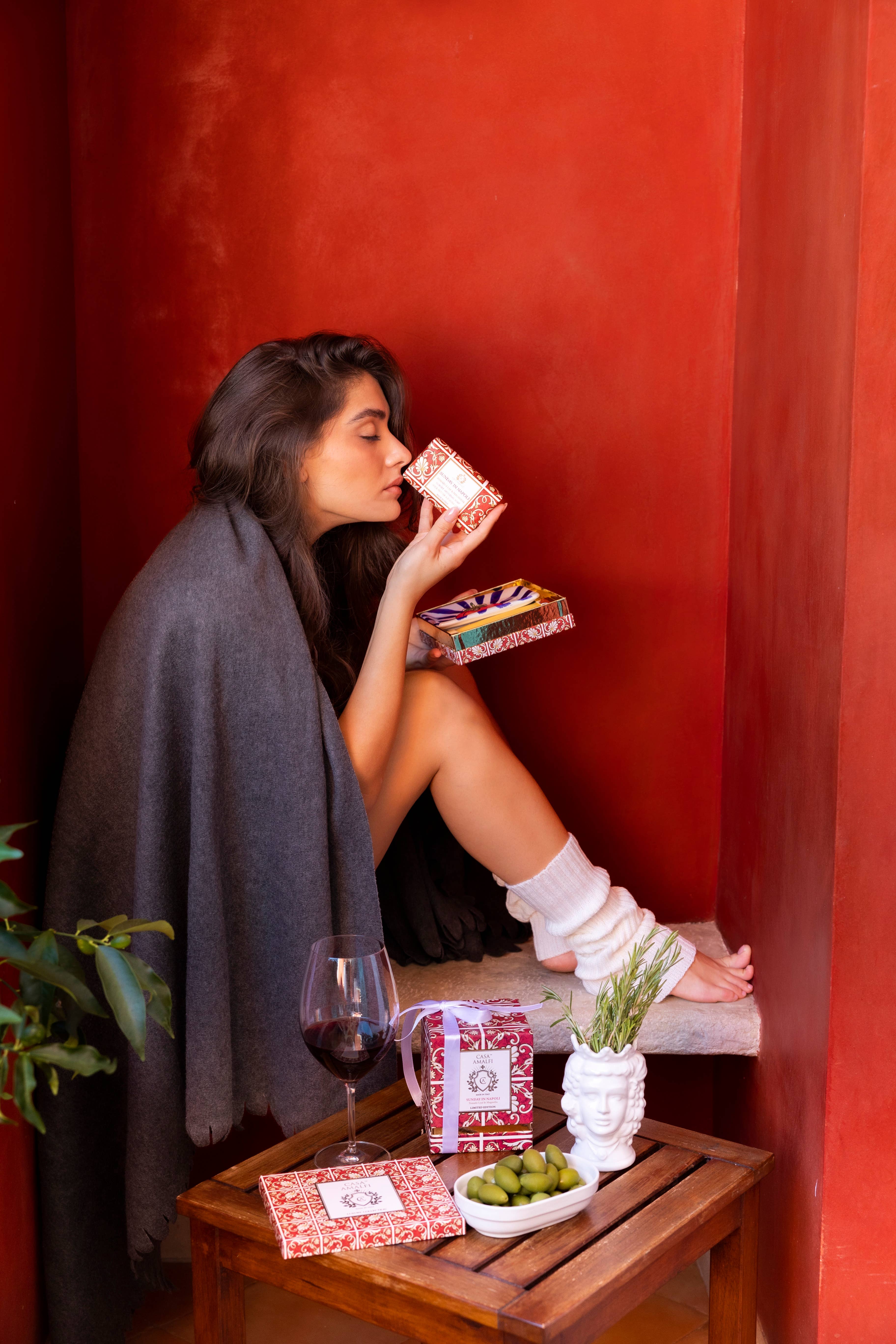 Casa Amalfi – Großhandel Geschenkboxen – Sunday in Napoli - Einzelne Geschenkbox mit Keramik-Seifenhalter6