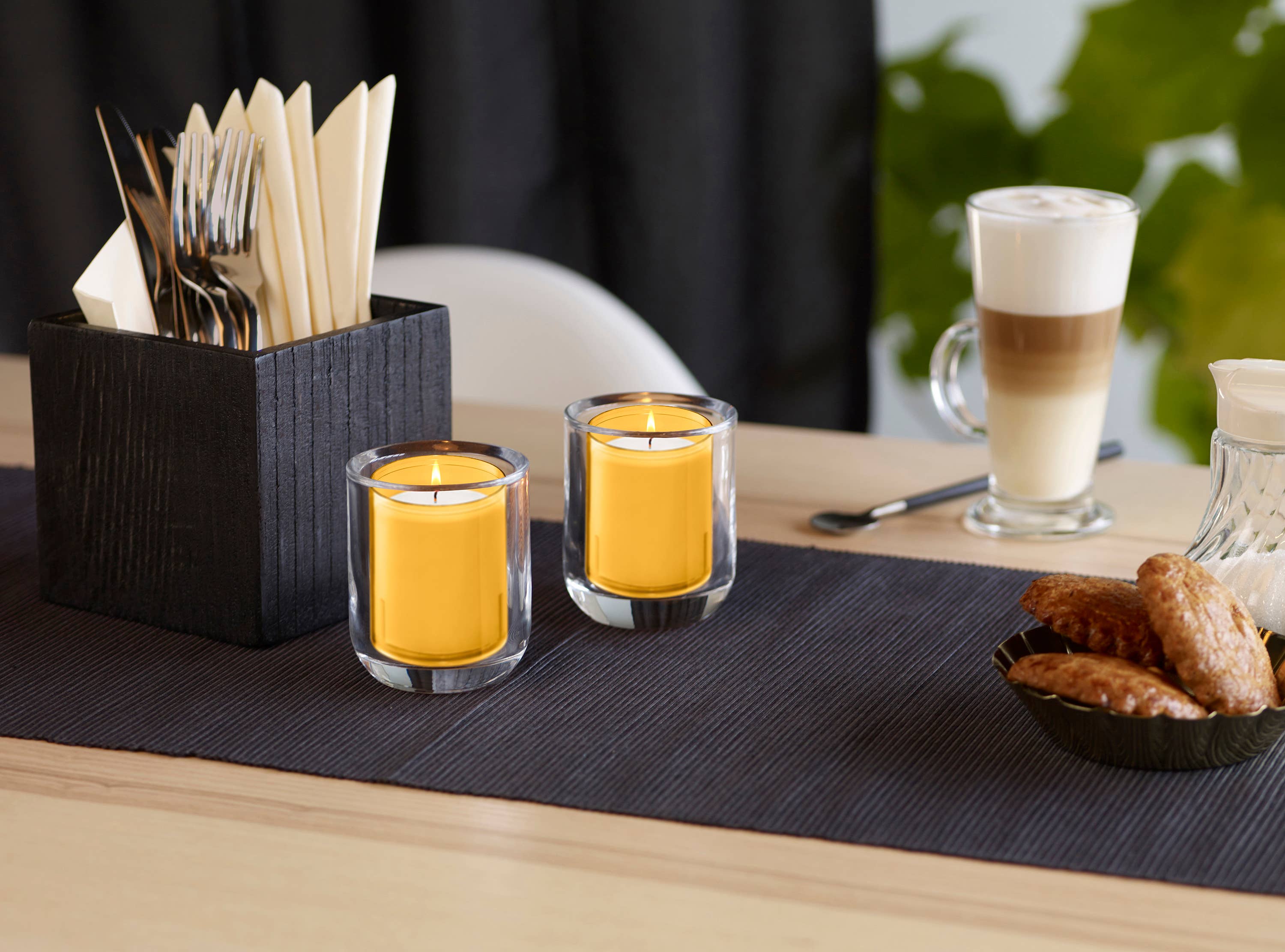 BOLSIUS – Engroshandel Votivlys – Votive lys i klare, ubrydelige plastikglas til restaurantbrug – pakke med 20 stk.18