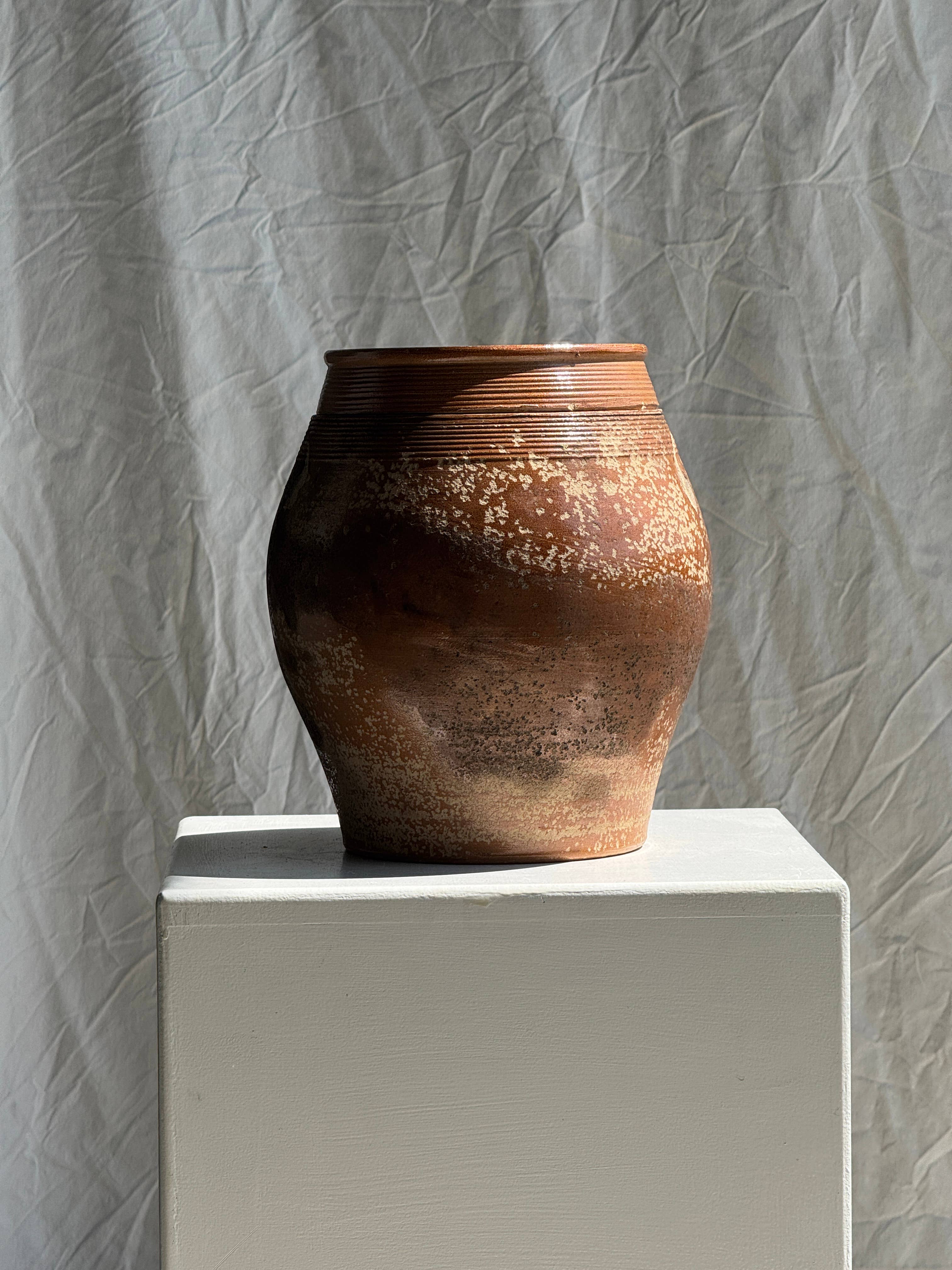 Office Objets – Großhandel Blumentopf – Großer ovaler Steinguttopf mit Deckel H2420