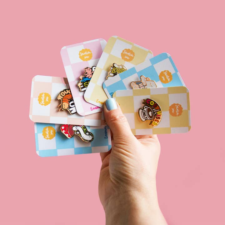 Sketchinc – wholesale Lapel pin/button – CAT FREE SPIRIT Enamel Pin2