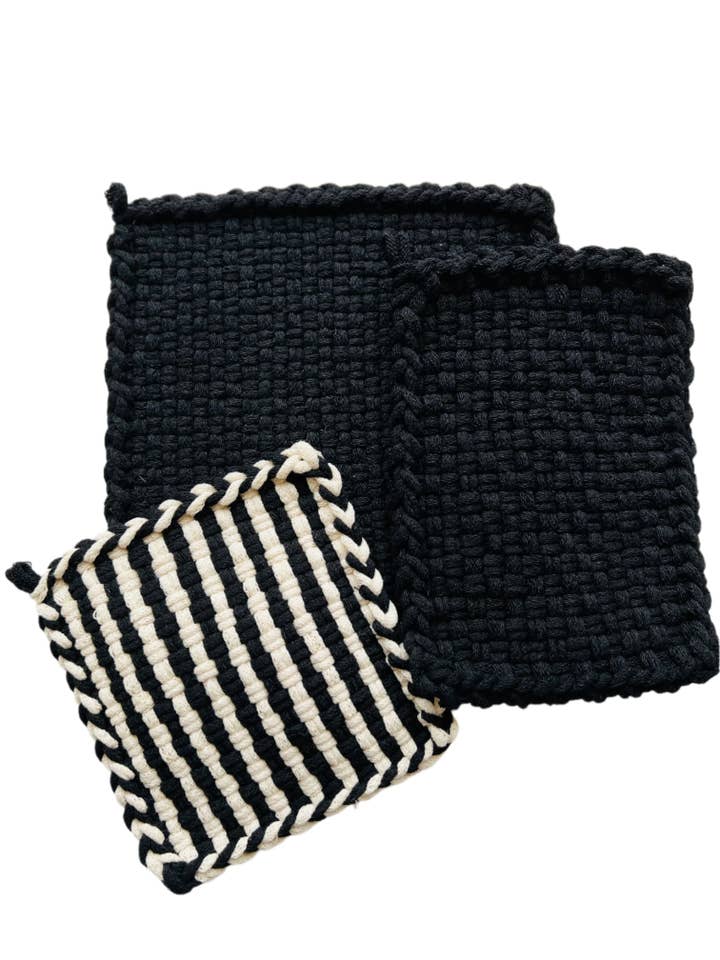 Stevige zwarte onderzetter voor wholesale door A Handmade House