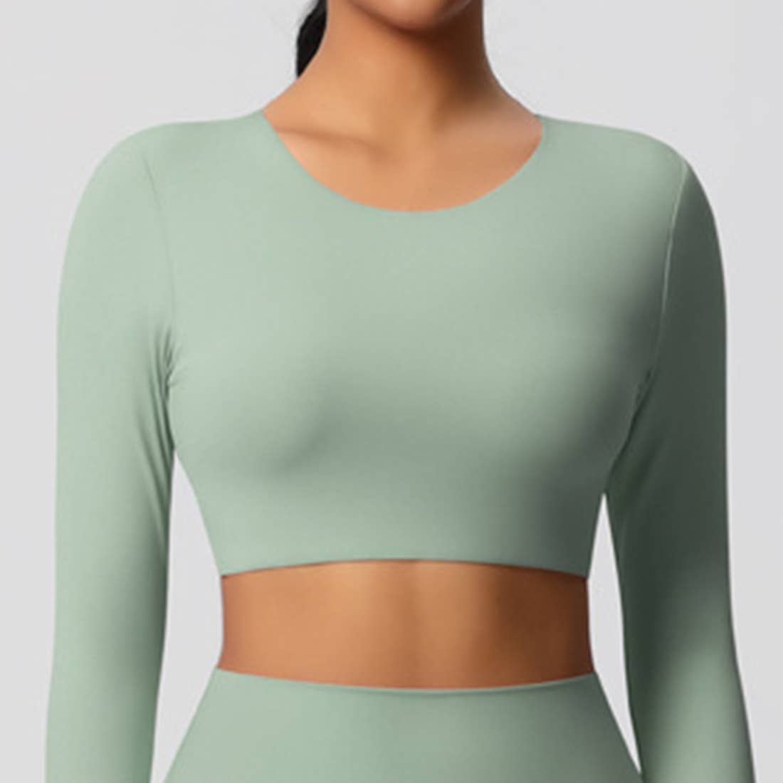 Sodalemon – Engroshandel Activewear-sæt – til kvinder – Kvinder Højtaljet Yogasæt: Langærmet Top + Shorts med Lommer21