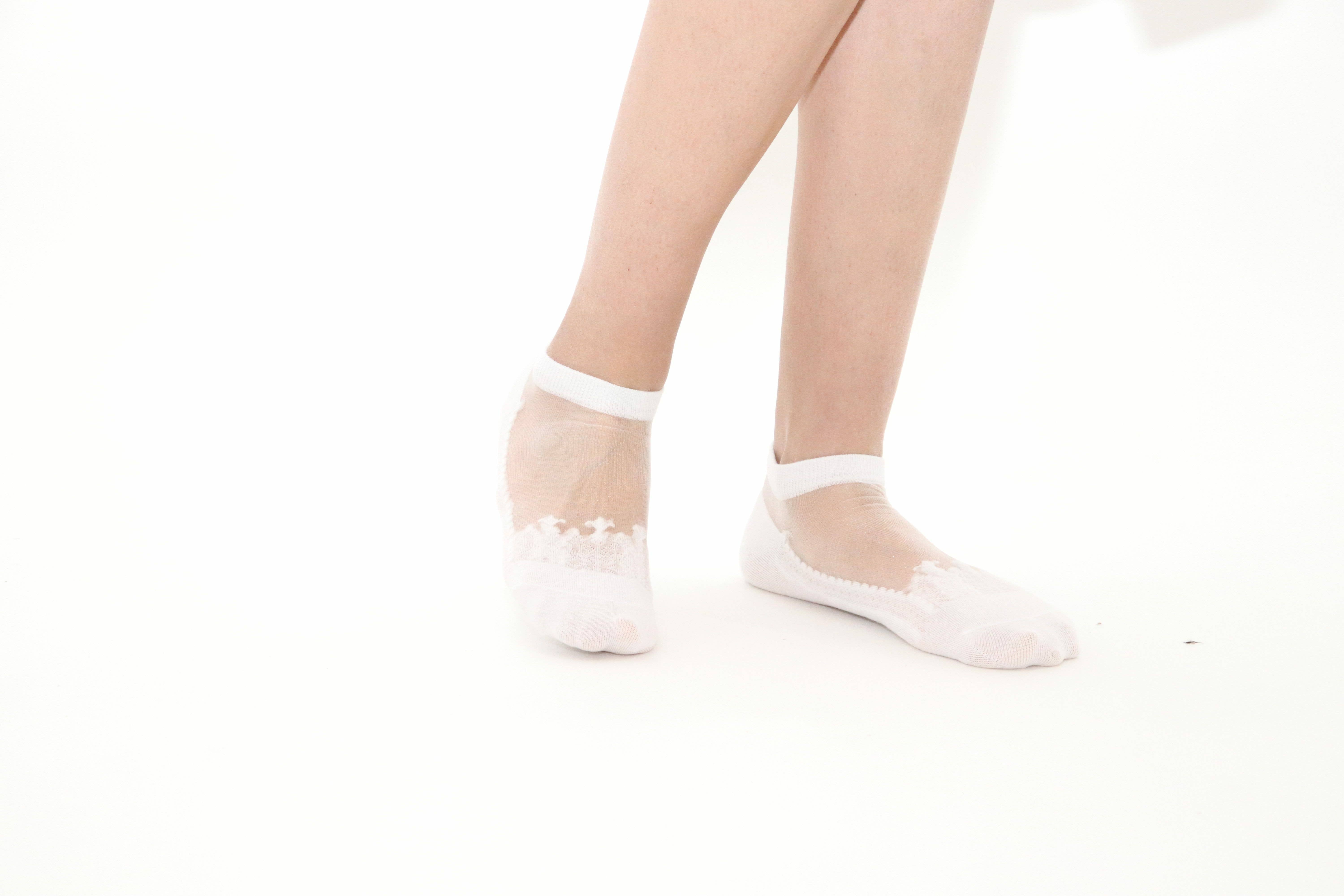 Yuko B - Wholesale Socks - Women's - DIVA - White - The Sheer and Durable Cotton Socks3