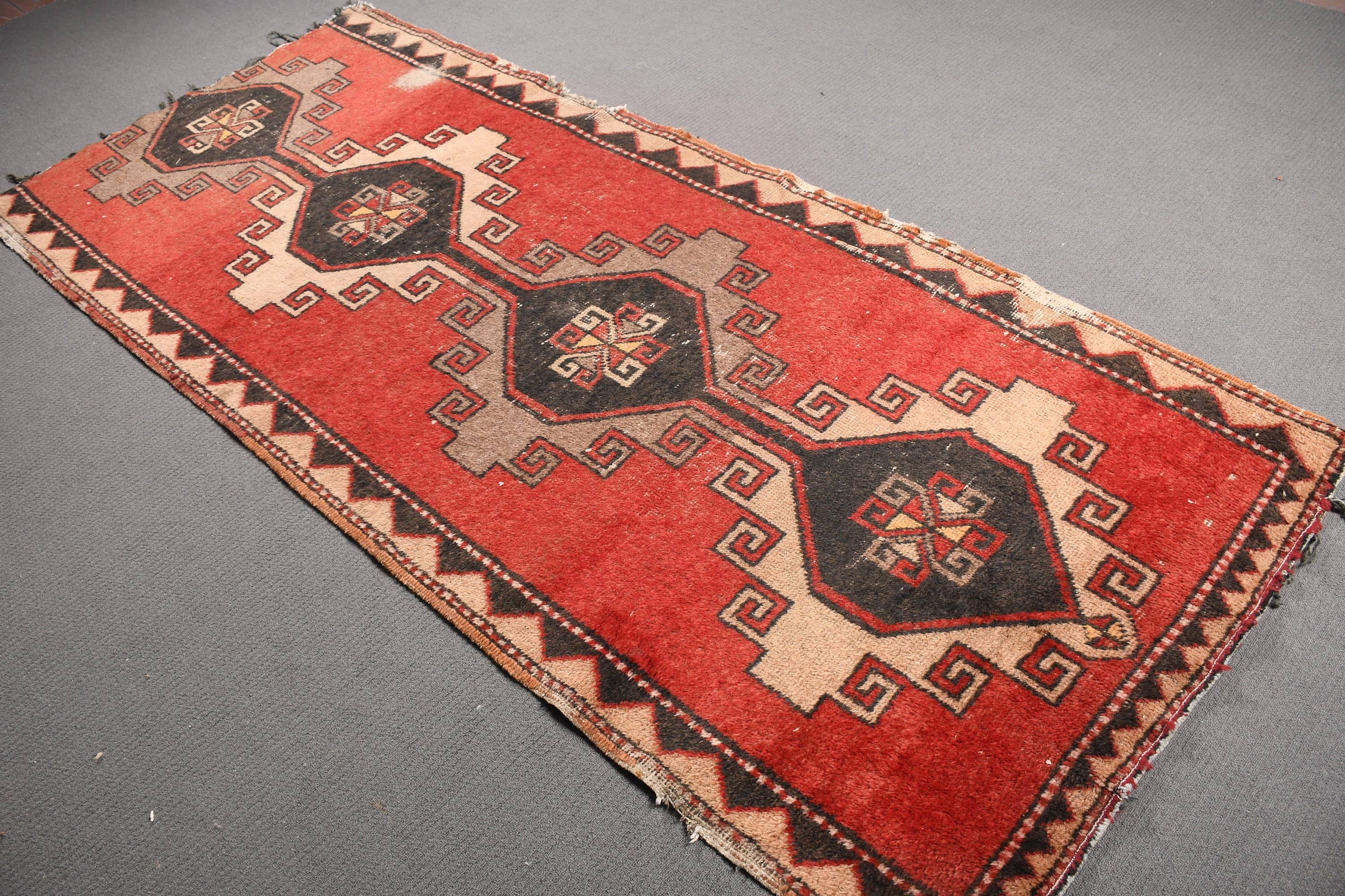 The Loom Wholesale – Engroshandel Løst tæppe – Vintage tyrkisk tæppe, rød aztekisk mønster, 8,4x3,6 ft, SCR-151