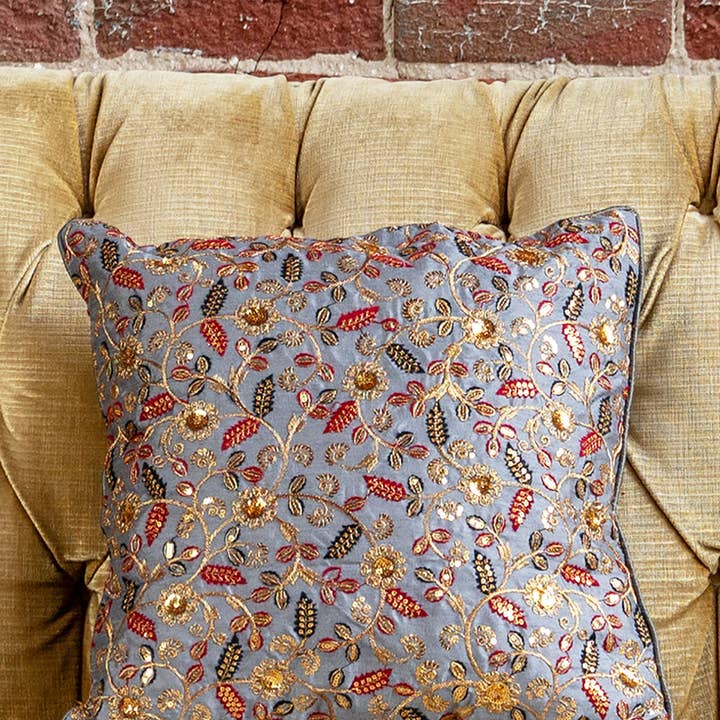 Funda de Cojín Bordada Zari - Gris Plateado para venta al por mayor de April Cornell
