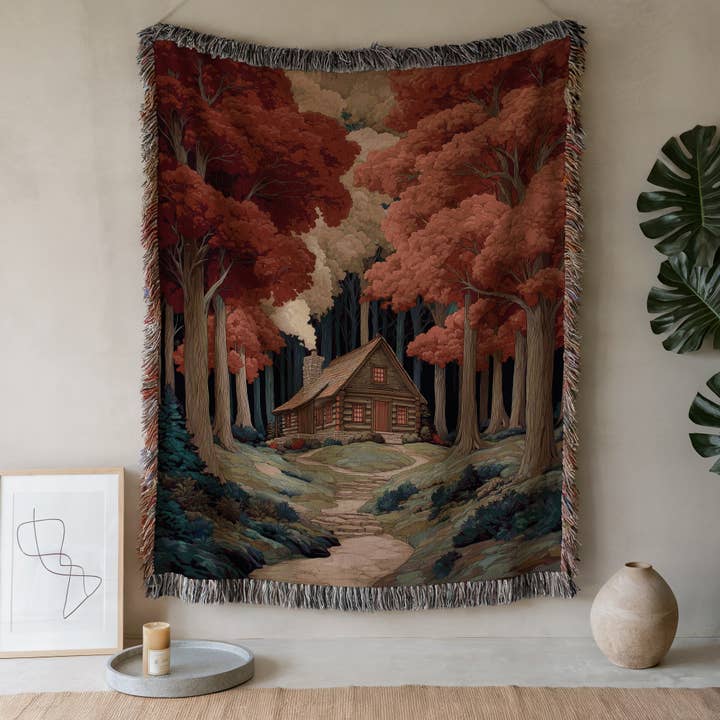 Woodland Cabin Geweven Deken, Betoverd Bos Wandtapijt voor wholesale door CasaIuliia