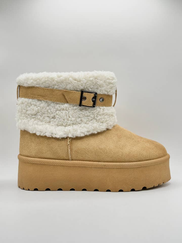 WILADY - Wholesale Boots - Women's - Winter boots with fur and buckle