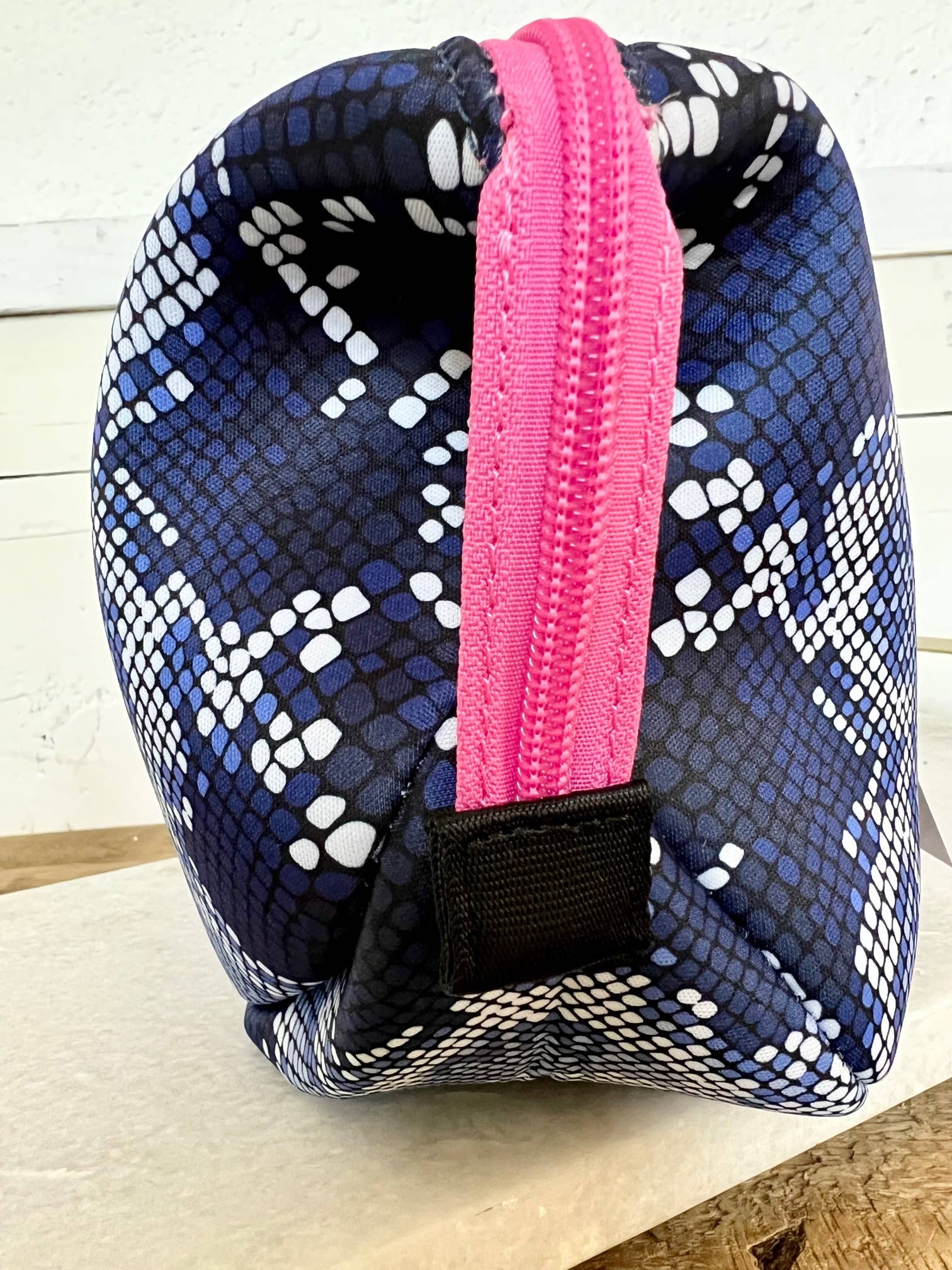 TAYLOR GRAY - Wholesale Makeup/Cosmetic Bag - The Sarah Large Neoprene Makeup Bag | shoptaylorgray3