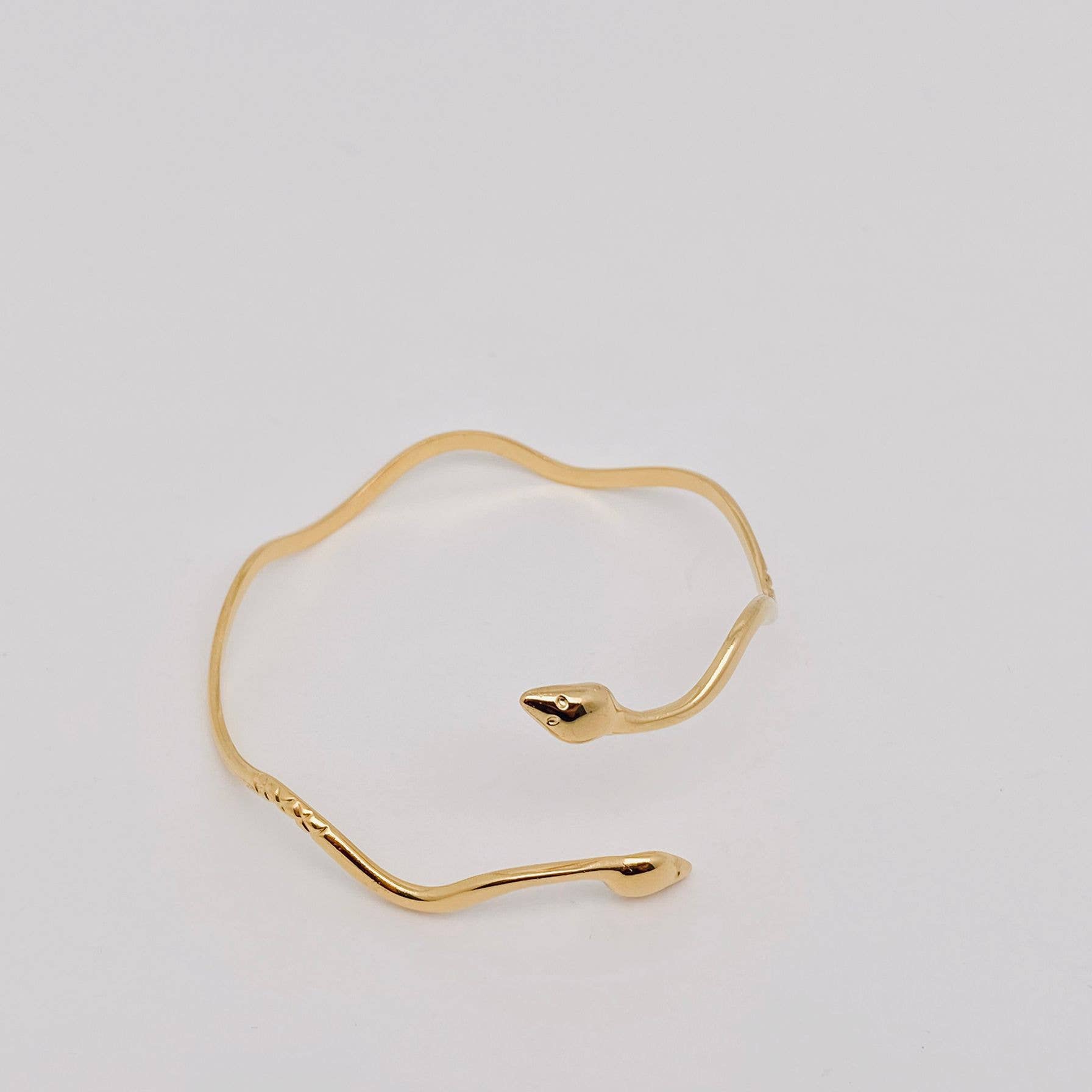 Mio Queena - Wholesale Cuff Bracelet - Wave Design Double Headed Snake Cuff Bangle - FGS2