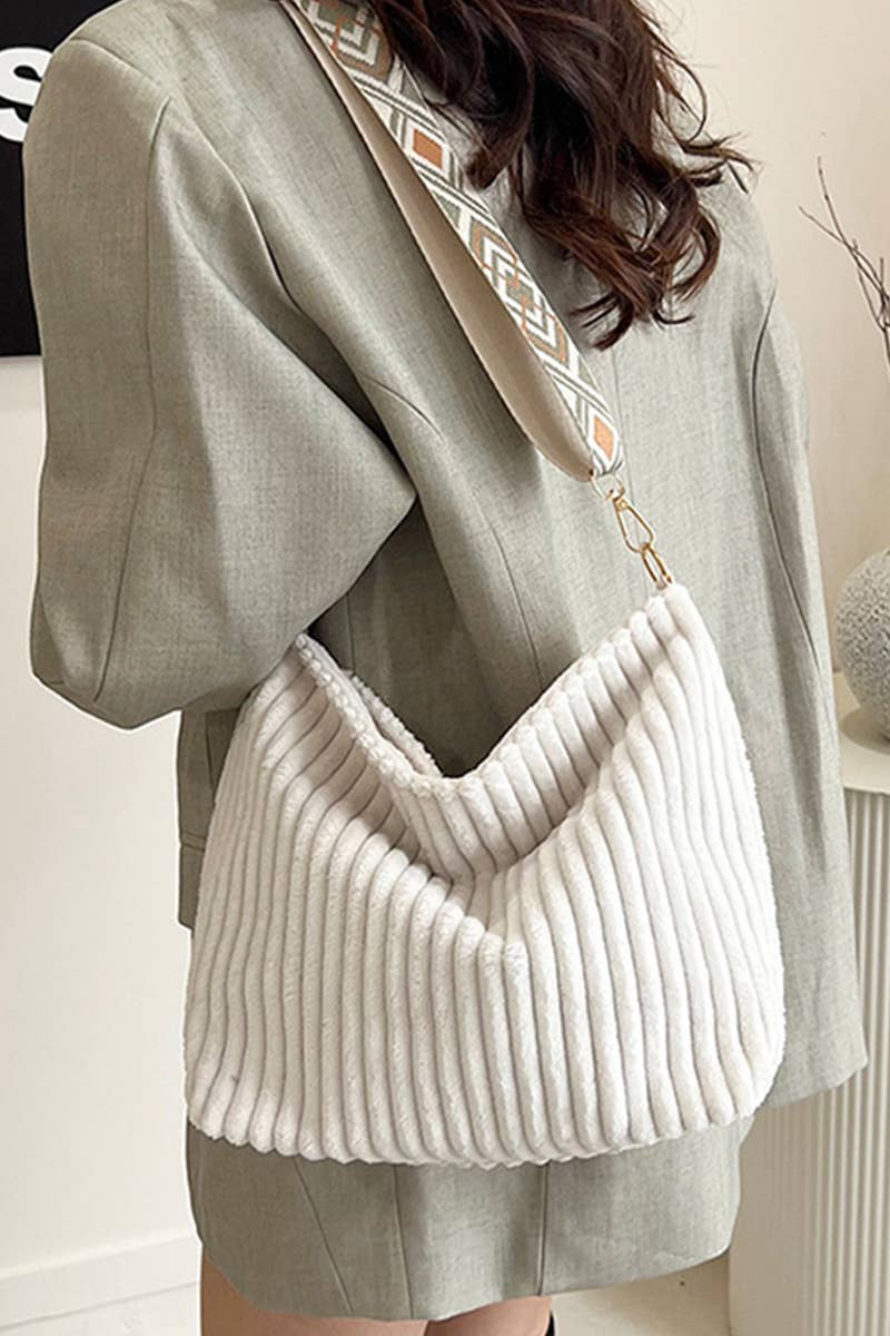 42POPS – wholesale Bärkasse - Dam – ,,,,_....1002 Manchestertygväska med gitarraxelrem SI-281512