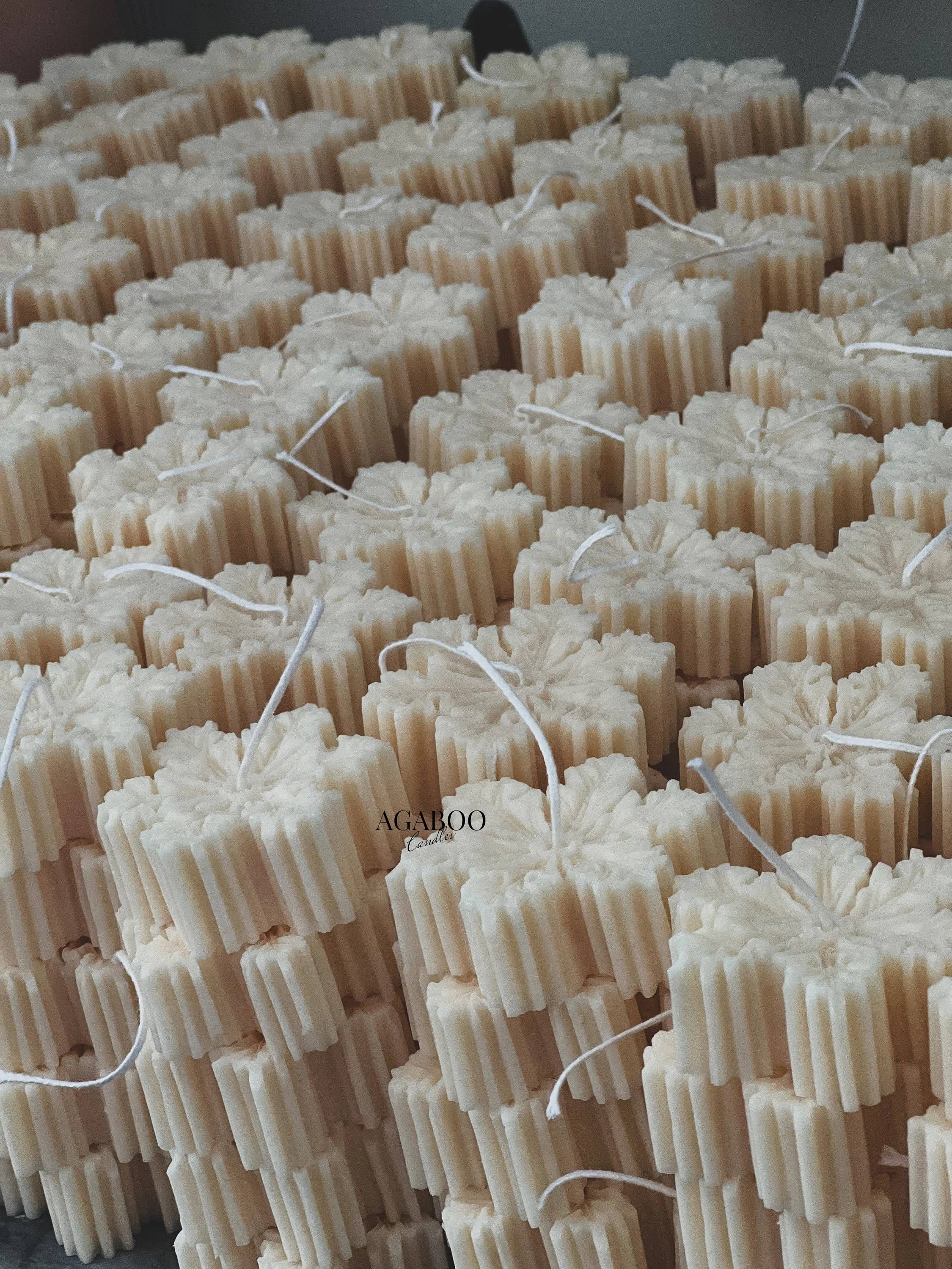 Agaboo Candle - Vendita all'ingrosso Candele regalo - Candela natalizia a forma di fiocco di neve, 5,1 x 6,3 cm1