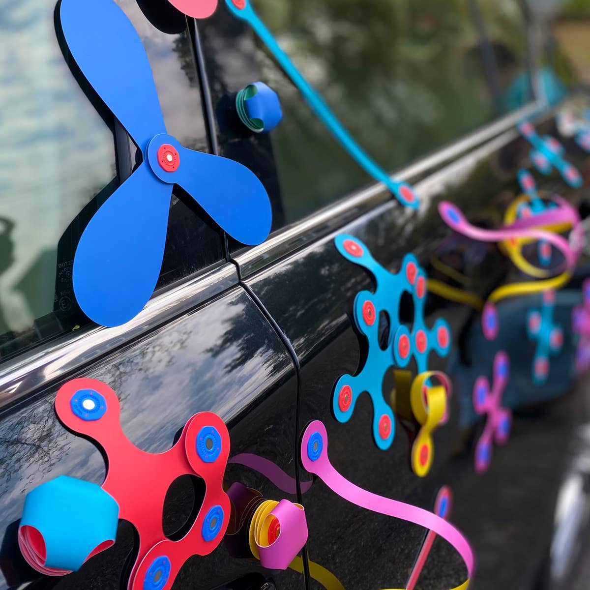 CLICS NV – Großhandel Baukasten – Kinder – Clixo Rainbow Pack – 42-teiliges Set mit voller Farbauswahl und Kreisel2