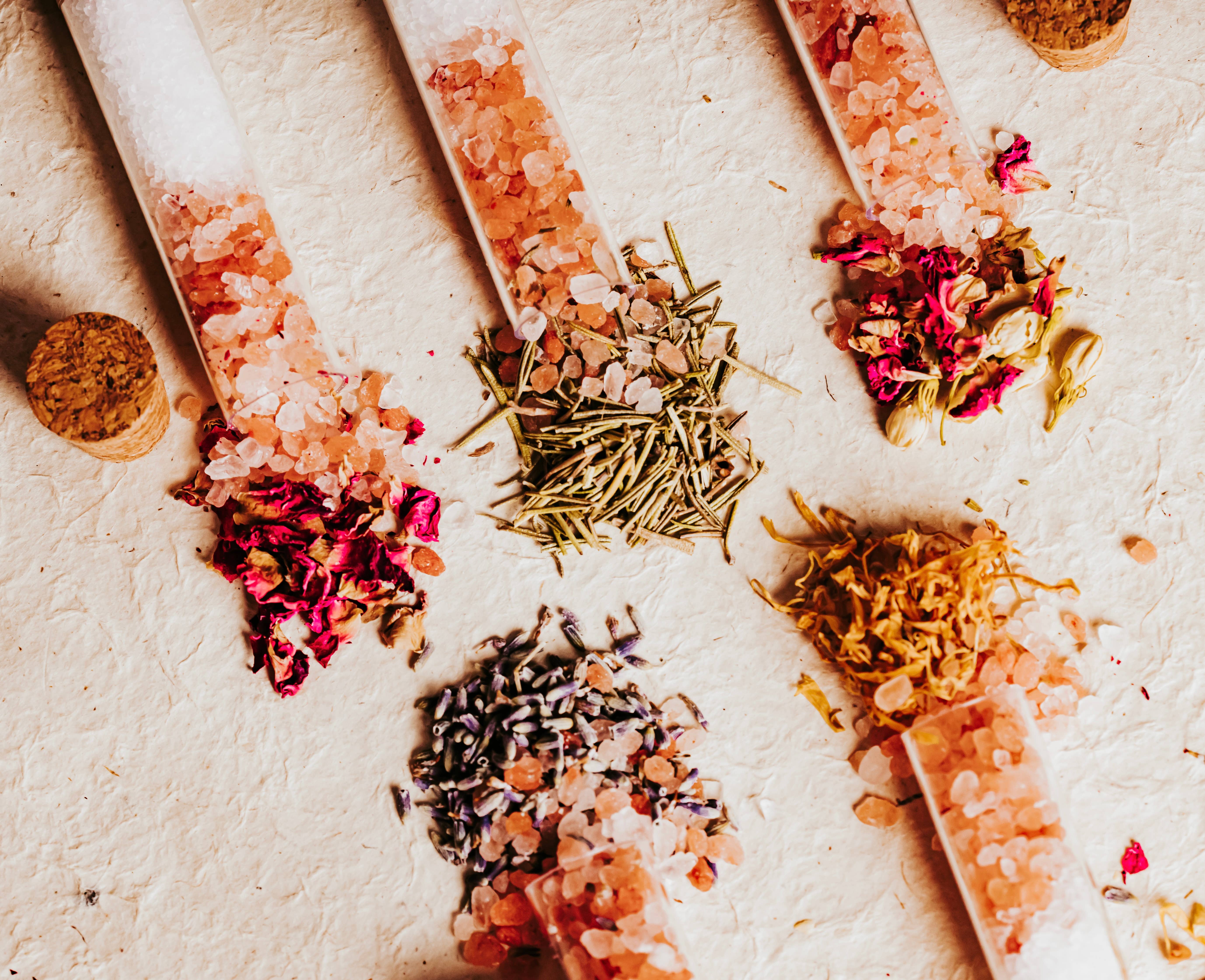 WhatCallsTheHeart – Engroshandel Badesalt – Bulk badesalte LOGO1