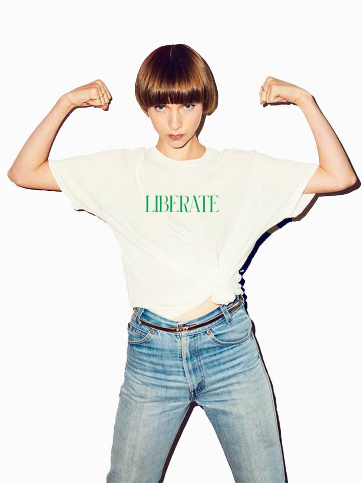 T-shirt Liberate : par prinkshop pour la vente par Social Goods
