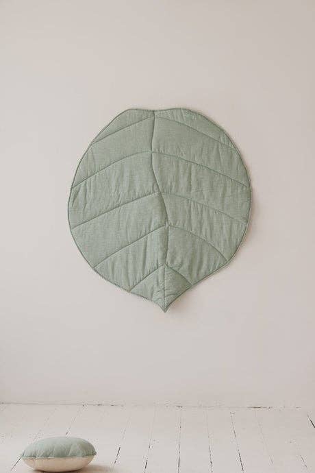 Moi Mili – Engroshandel Legemåtte - Børn og baby – „Mint“ Linen Leaf Mat1