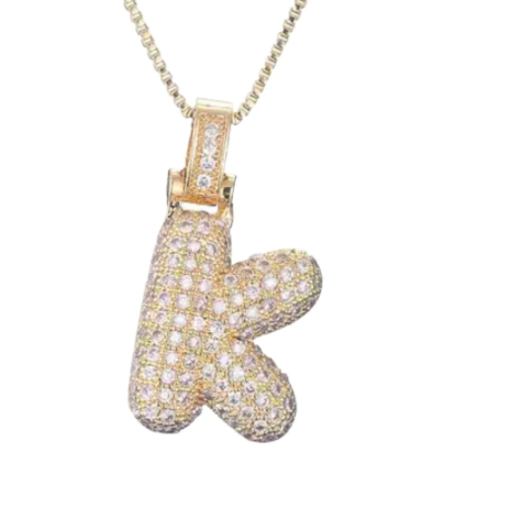Ouro amarelo Pavé Bubble Letter Iniciais Colar em Aço Ouro 14K para venda a revendedores na Faire12