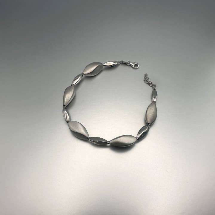 Yin En Yang Bracelet for wholesale by Figur Jewelry