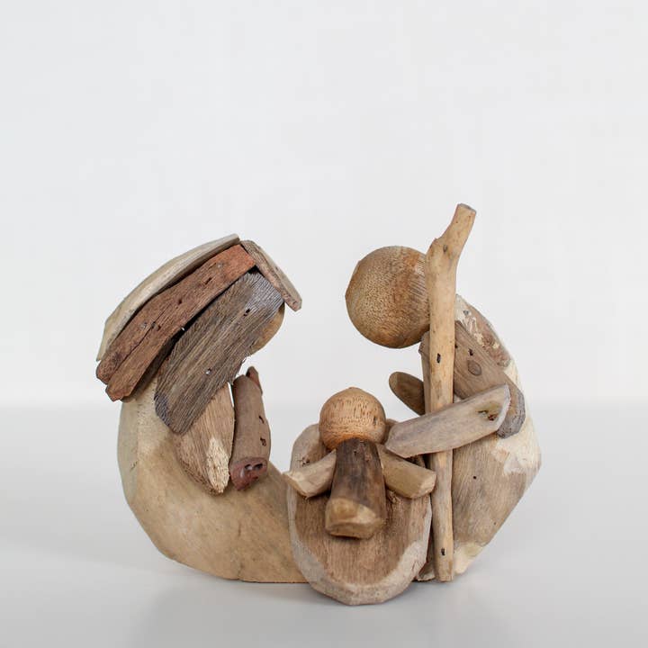 4.5" x 6" Rounded Driftwood Holy Family (Natural) for wholesale by Dekorasyon Gifts Decor