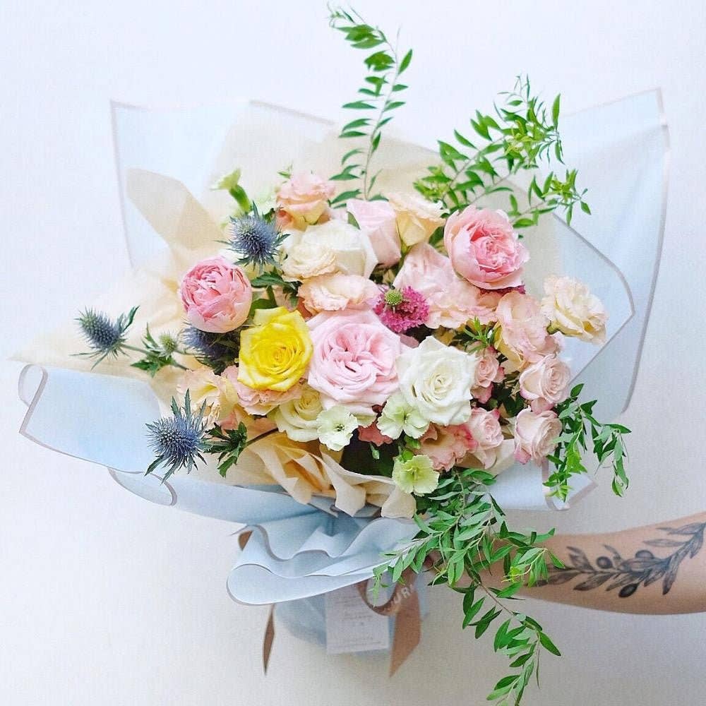 Elegant Design Supply – papel de embrulho por atacado – Papel de Presente Impermeável com Flores e Borda Dourada (20 Folhas por Pacote)24