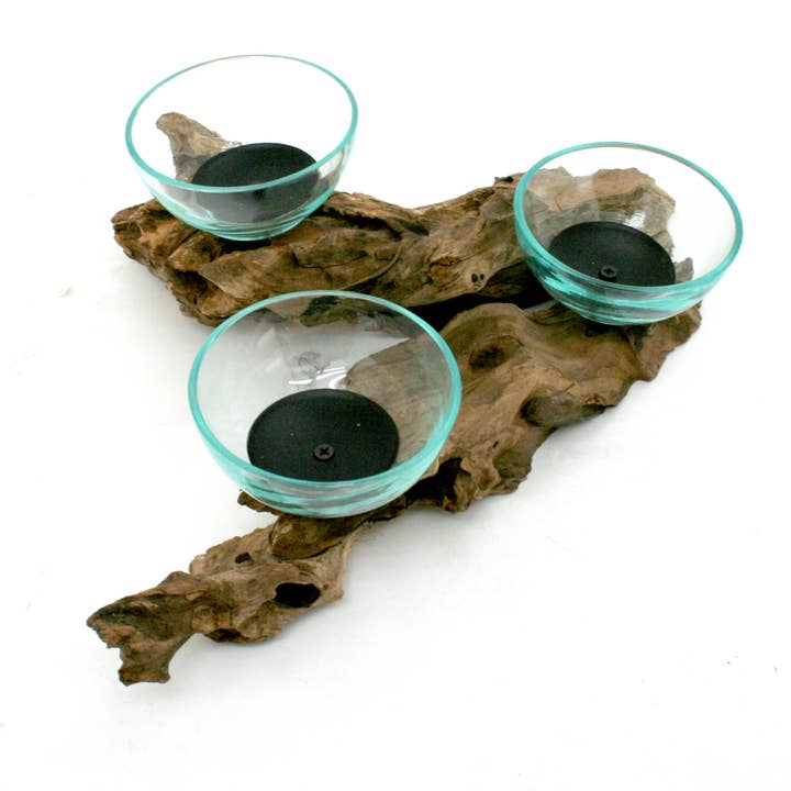 Driftwood drievoudige kaarshouder, plaat van geblazen glas
voor wholesale door Modern Eastern by Contrast Inc.