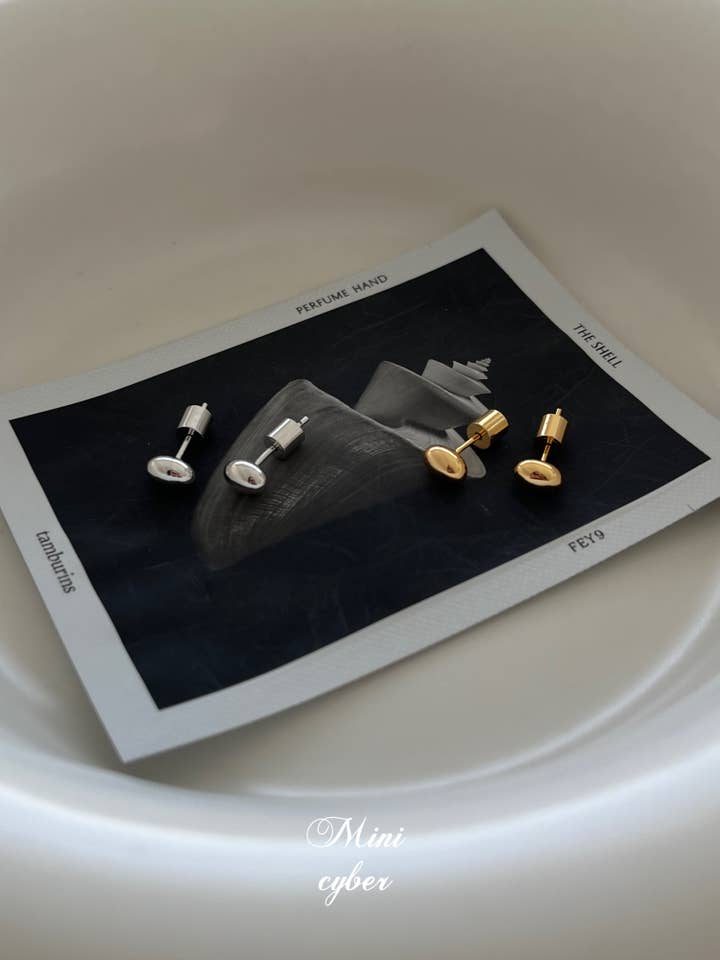 Mini Cocoa Studs voor wholesale door MINICYBER STUDIO