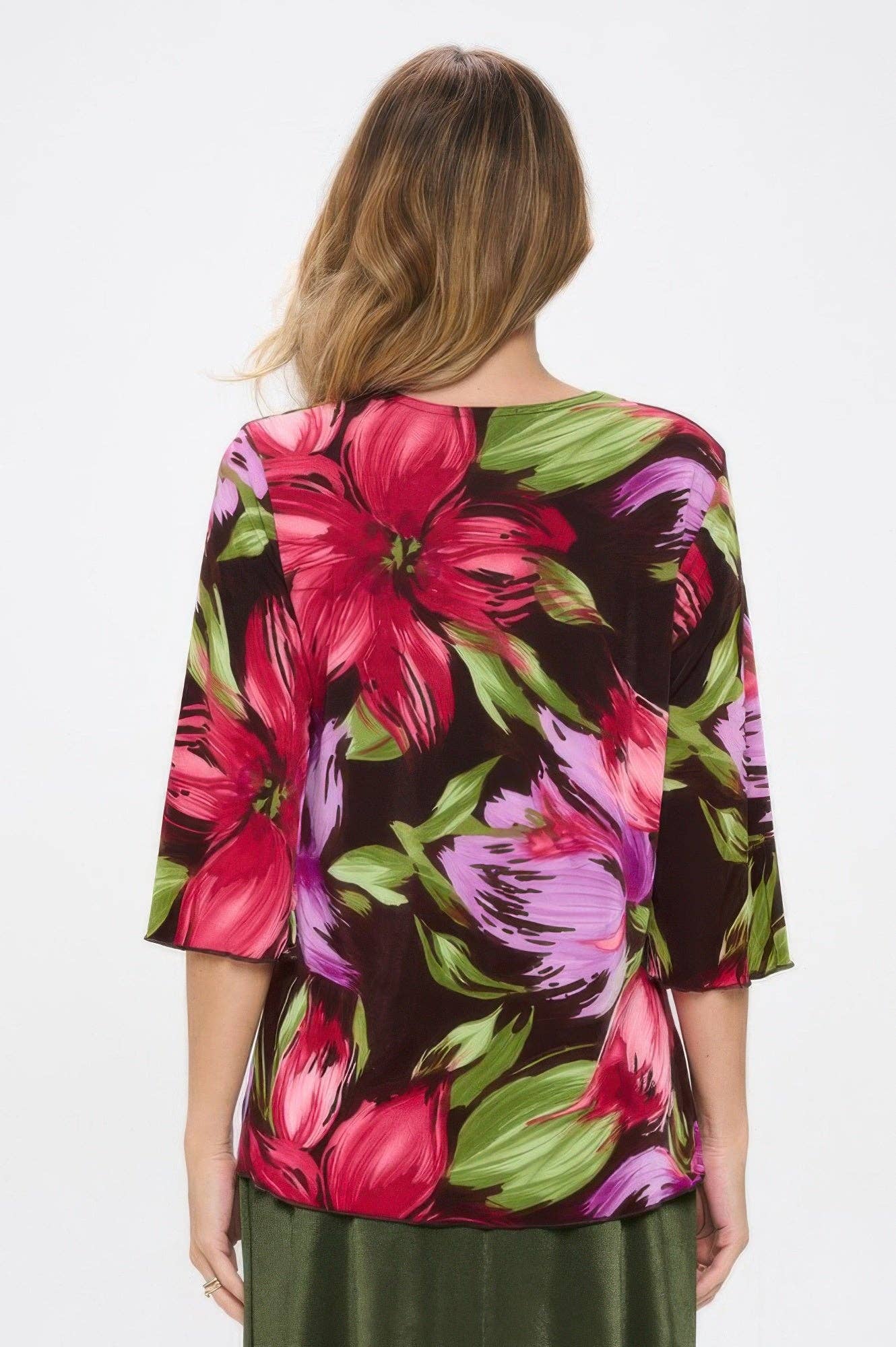 CC Wholesale Clothing - Wholesale Blouse - Women's - Plus Size Round Neckline Quarter Sleeve Top2