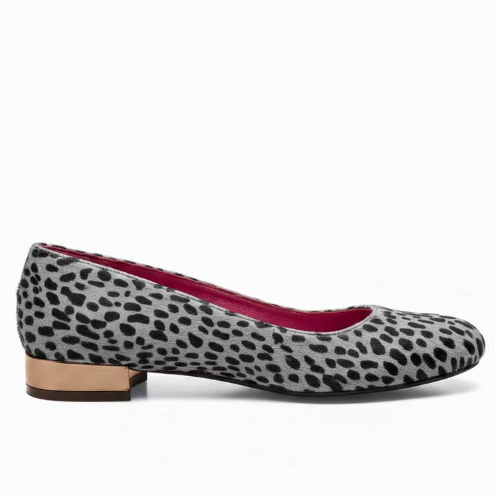 Piroute- gray leopard for wholesale by Chanii B