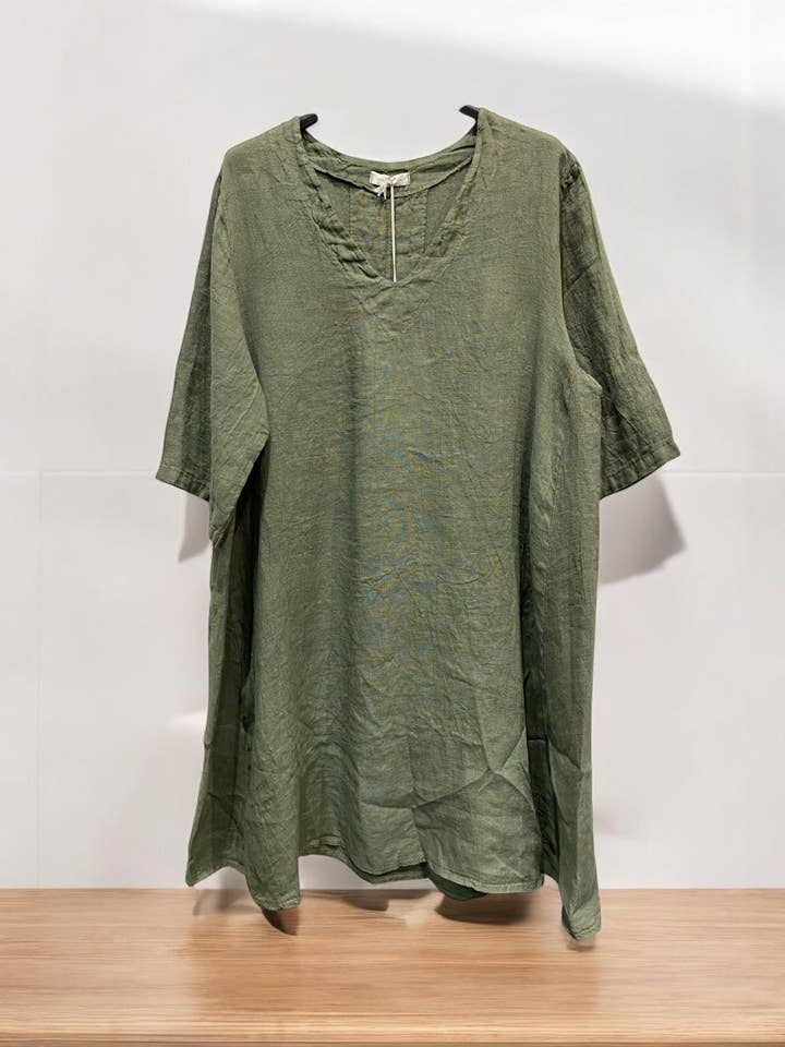 la maison des fibres naturelles - Wholesale Dress - Women's - V-neck linen dress 10605 100%LINEN