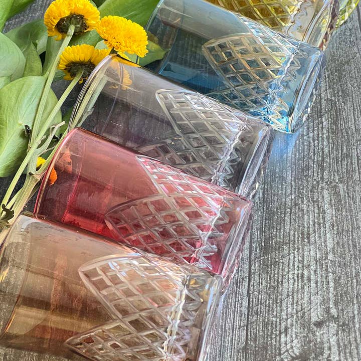 Scents and Feel - Venta al por mayor Copas de cóctel/licor - Juego de 6 vasos de té de colores con forma de pirámide