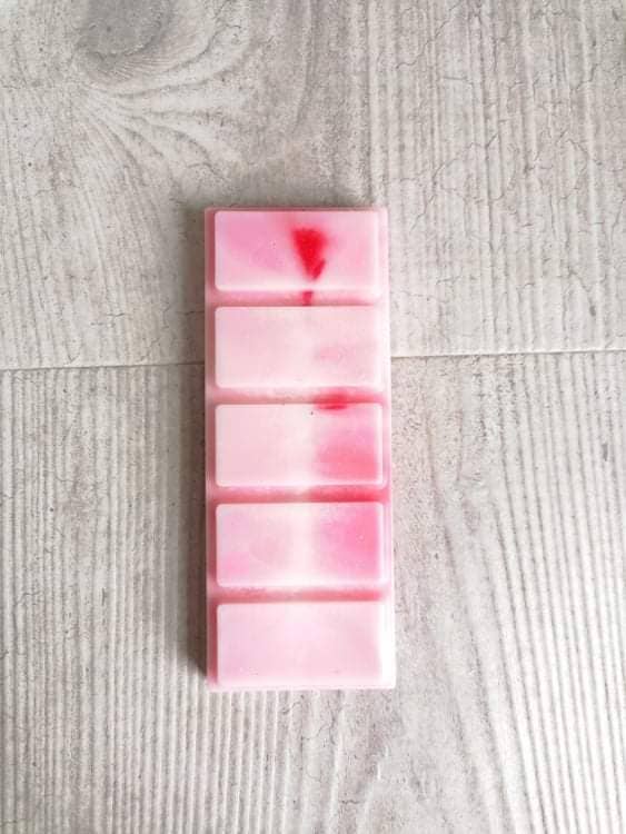 Dark Kiss Snapbar for wholesale by Bee-utiful Fragrances