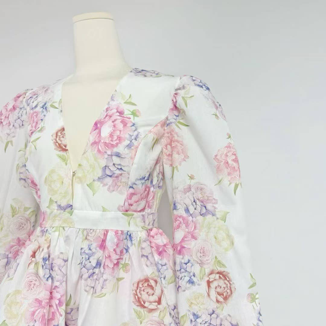 Productseeker - Wholesale Dress - Women's - DR438 V-Neck Lantern Sleeve Floral Print Short Dress7